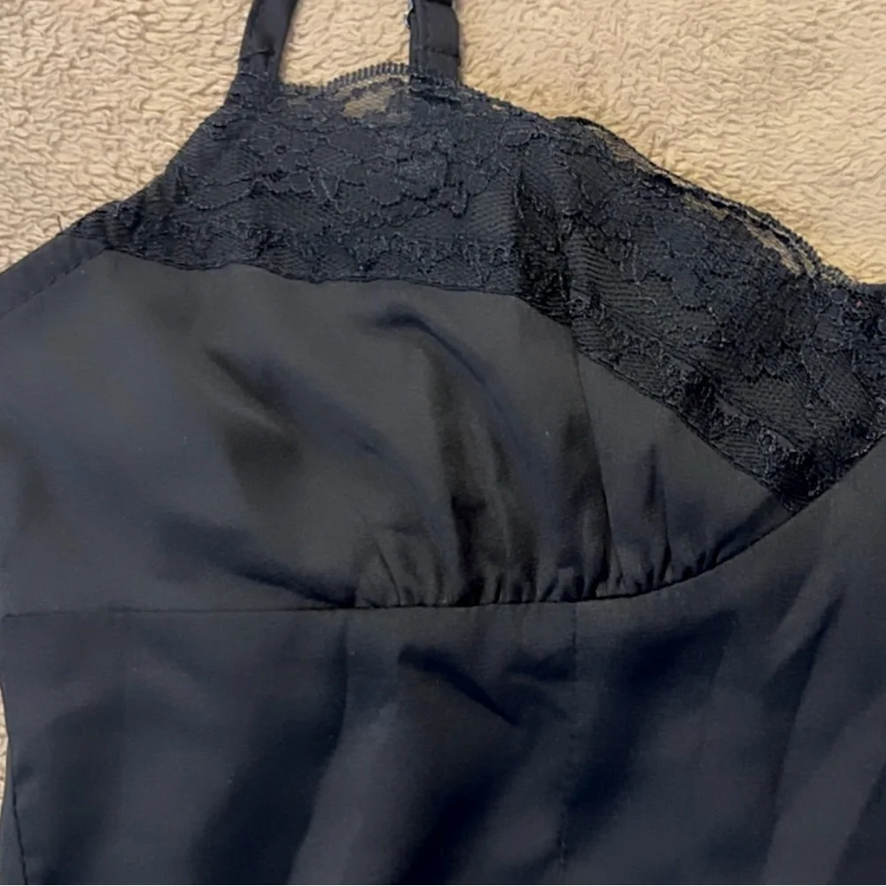 Princess Polly Black Lace Crop Top - Picture 2 of 4